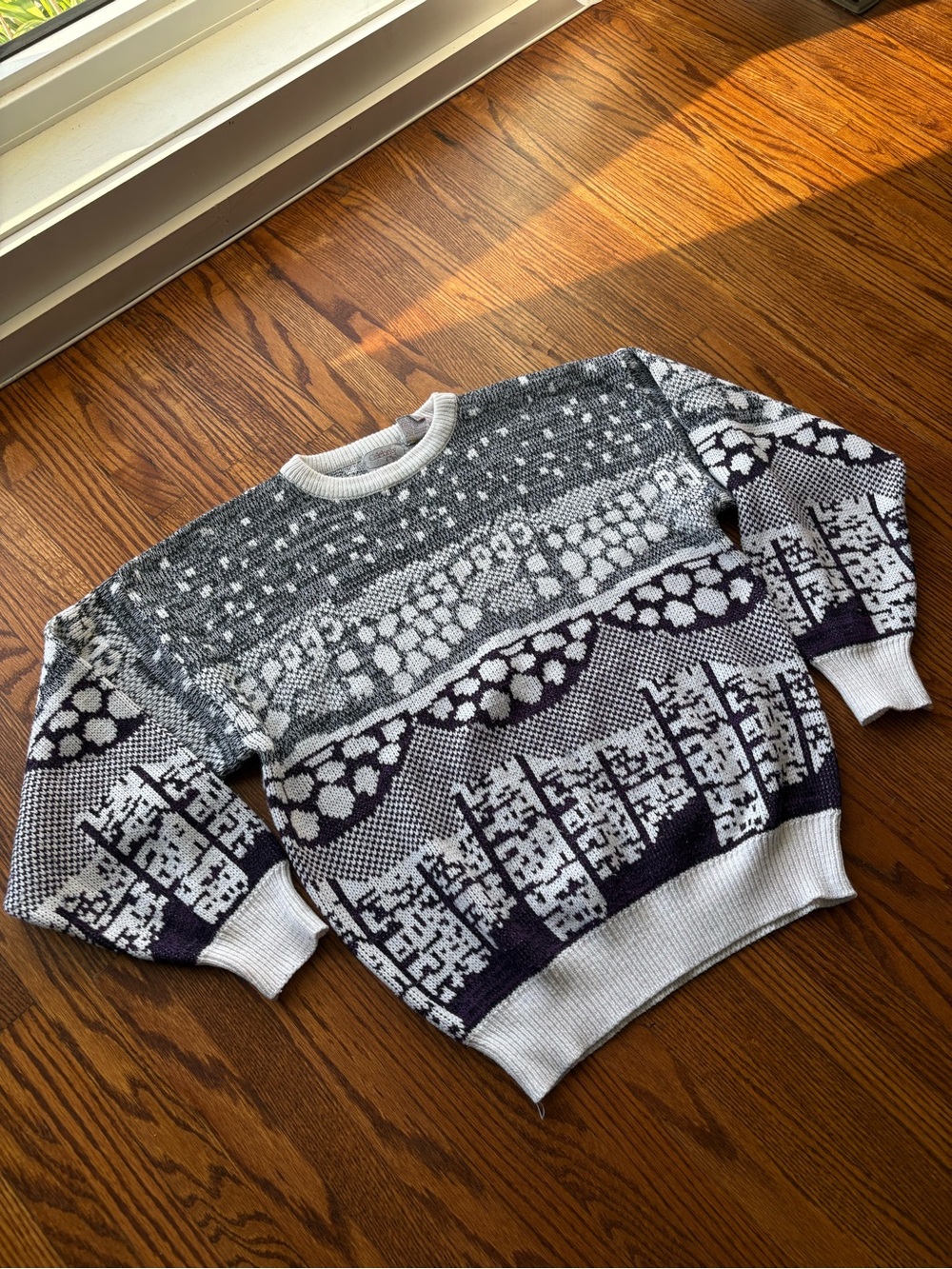 Men's Gray & White Patterned Crewneck Sweater